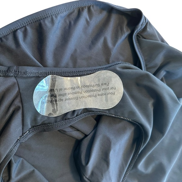 NWT Jantzen Black Tummy Control Ruched One Piece Gold Stud Strap Sz 16 Draped - Picture 10 of 14